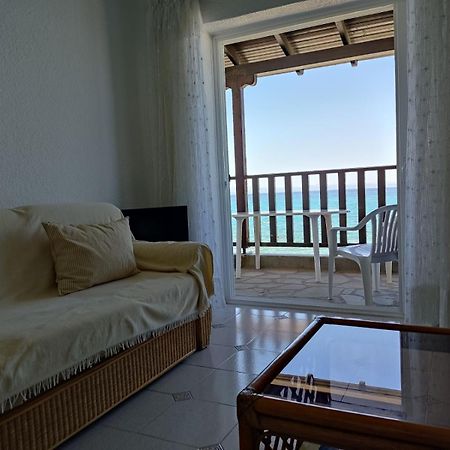 Seafront Apartment Пефкохори Екстериор снимка