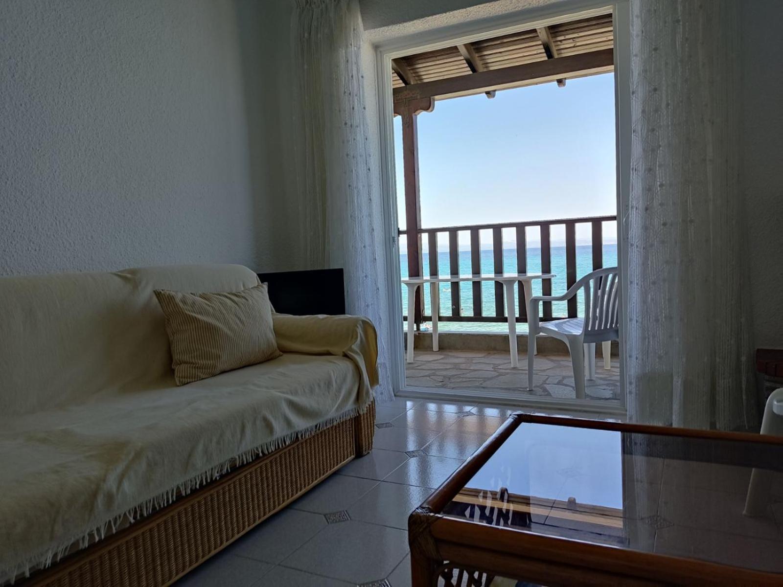 Seafront Apartment Пефкохори Екстериор снимка